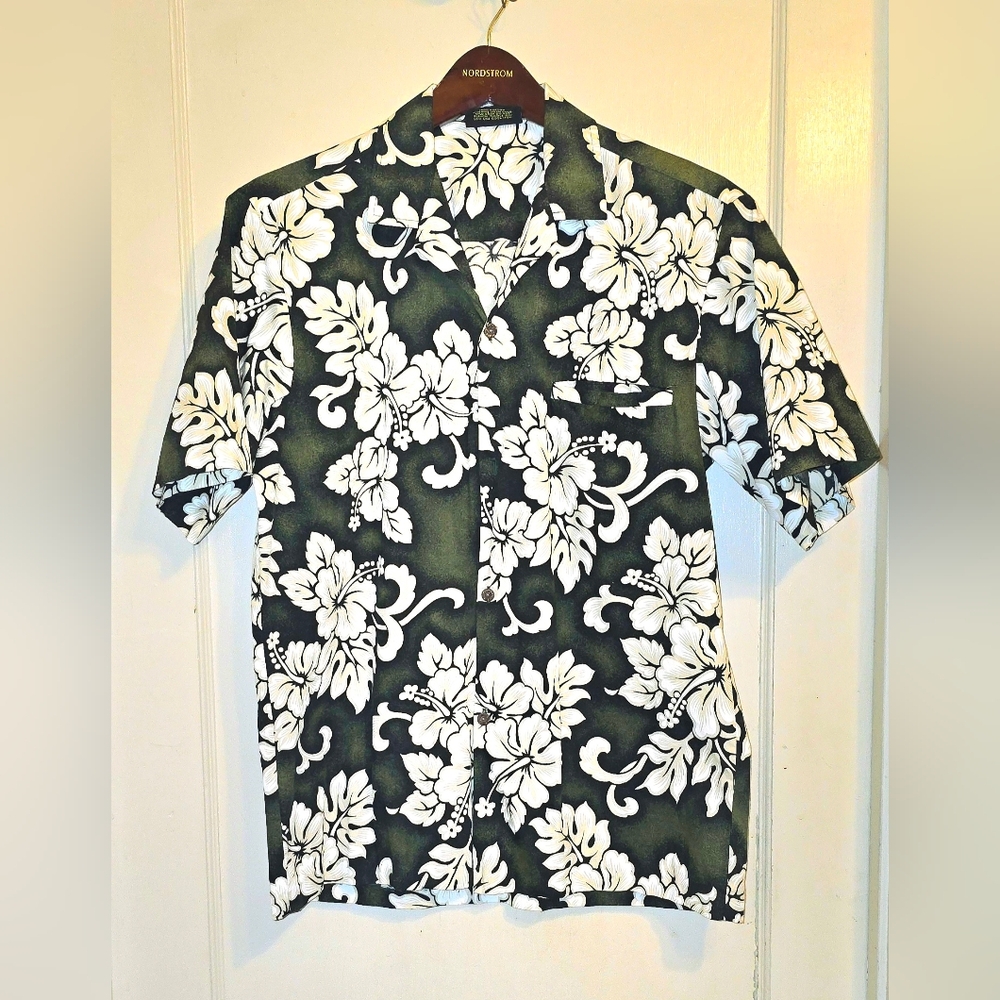 Royal Creations Hawaiian Shirt Men’s M Black Green White Floral Made Hawaii